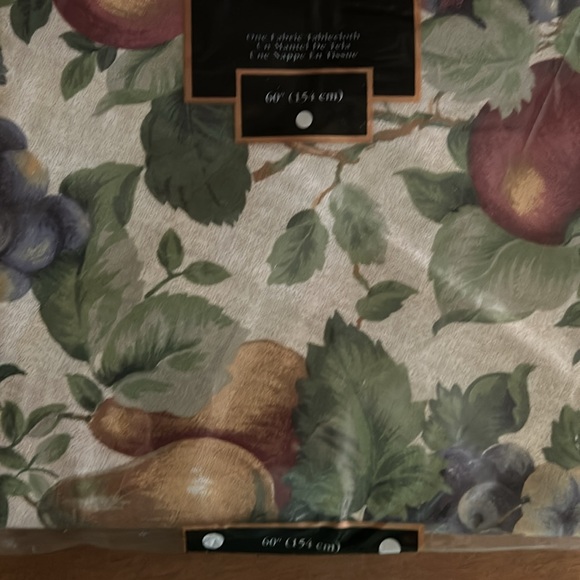 Round tablecloth - Picture 5 of 5